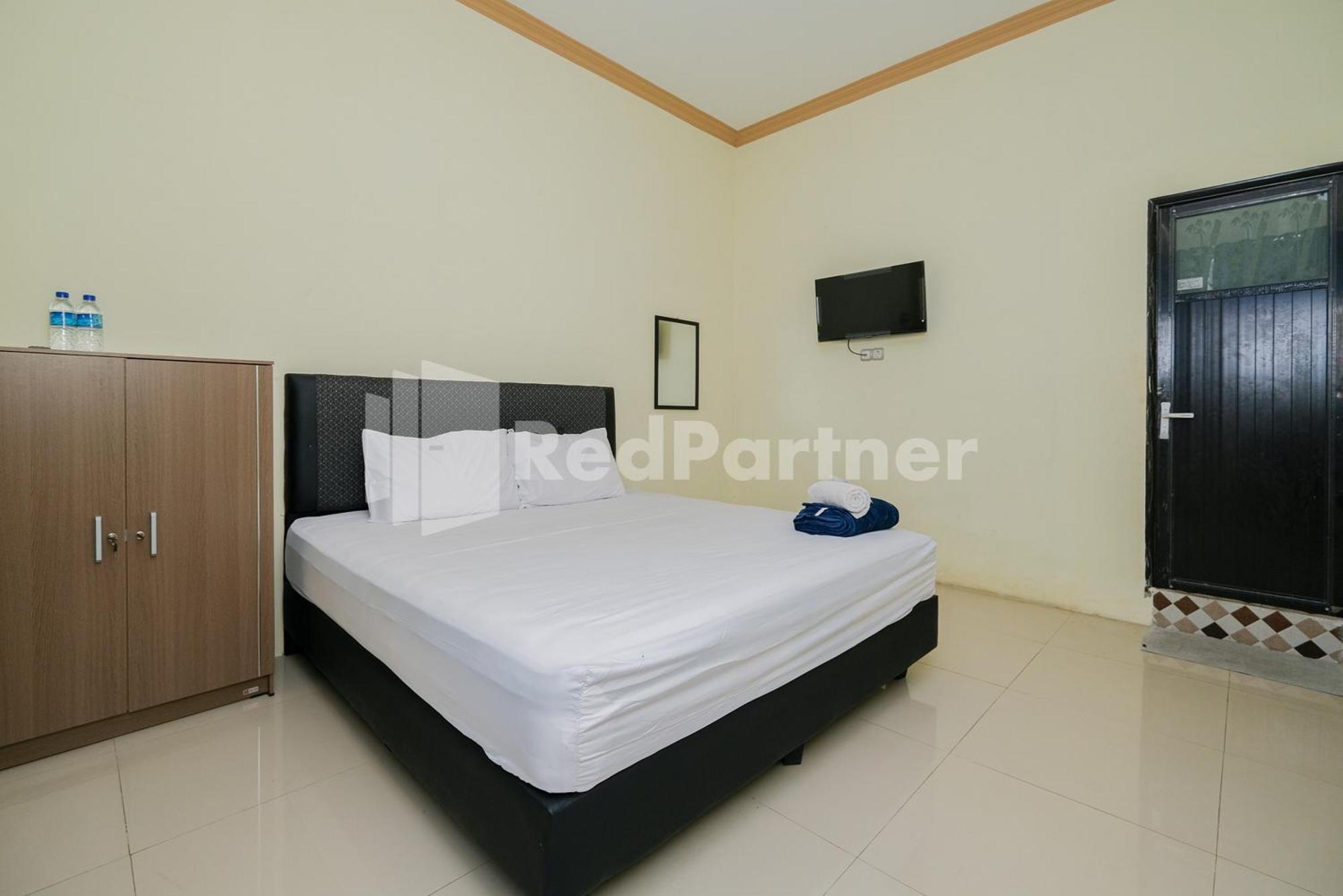 Grand Kencana Guesthouse Syariah Near Wisata Bahari Lamongan Paciran Buitenkant foto