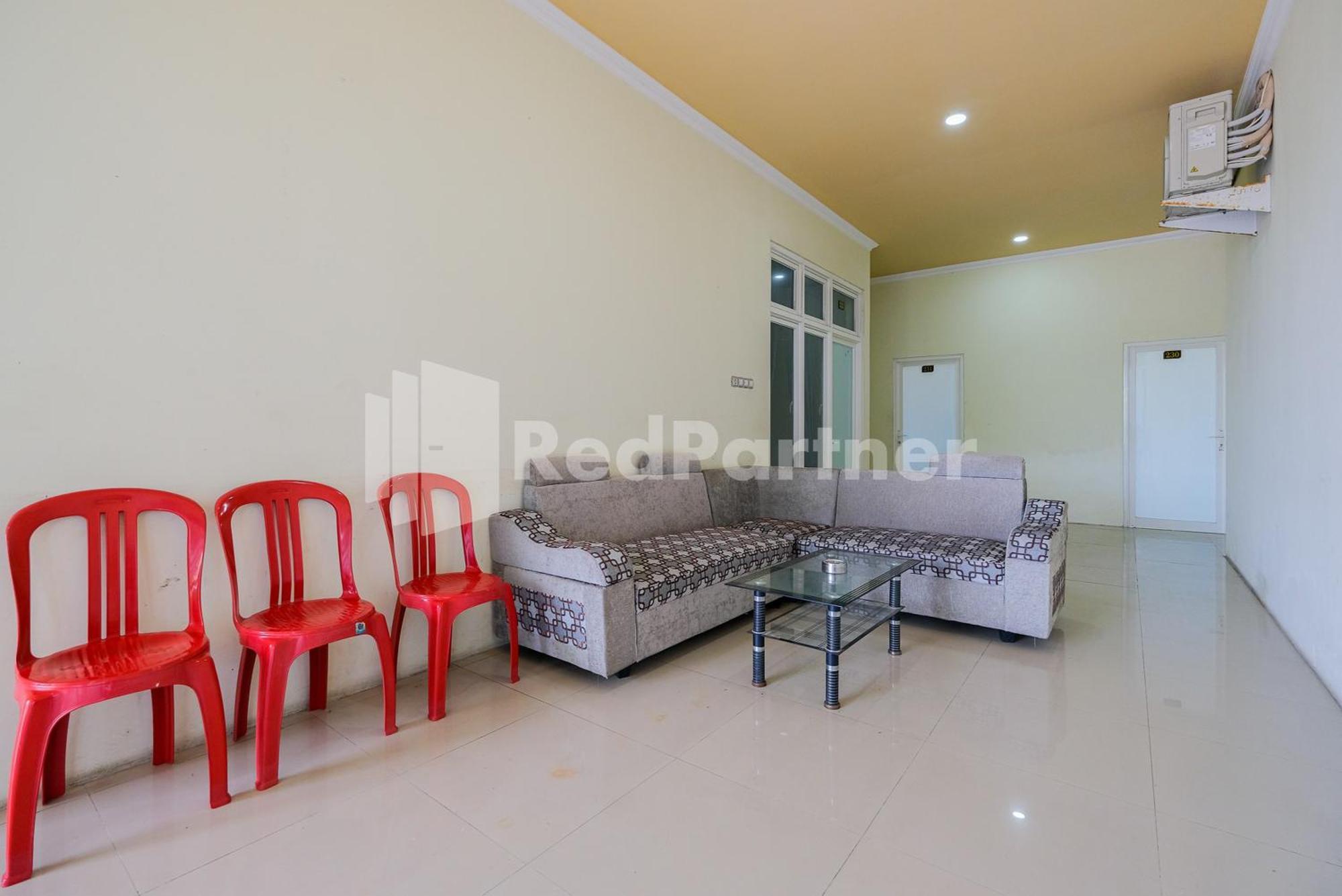 Grand Kencana Guesthouse Syariah Near Wisata Bahari Lamongan Paciran Buitenkant foto