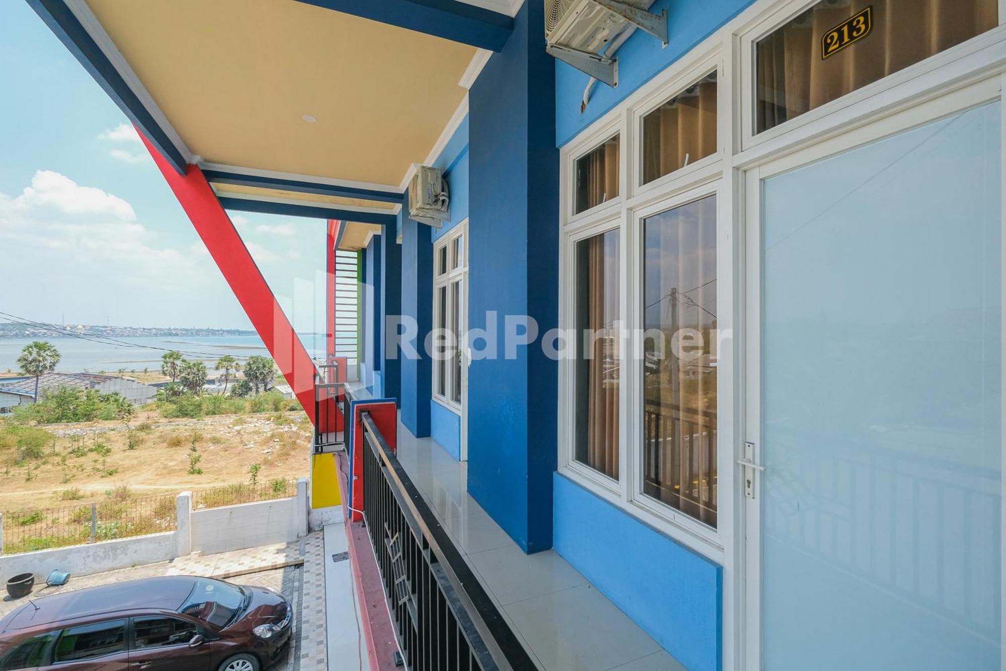 Grand Kencana Guesthouse Syariah Near Wisata Bahari Lamongan Paciran Buitenkant foto
